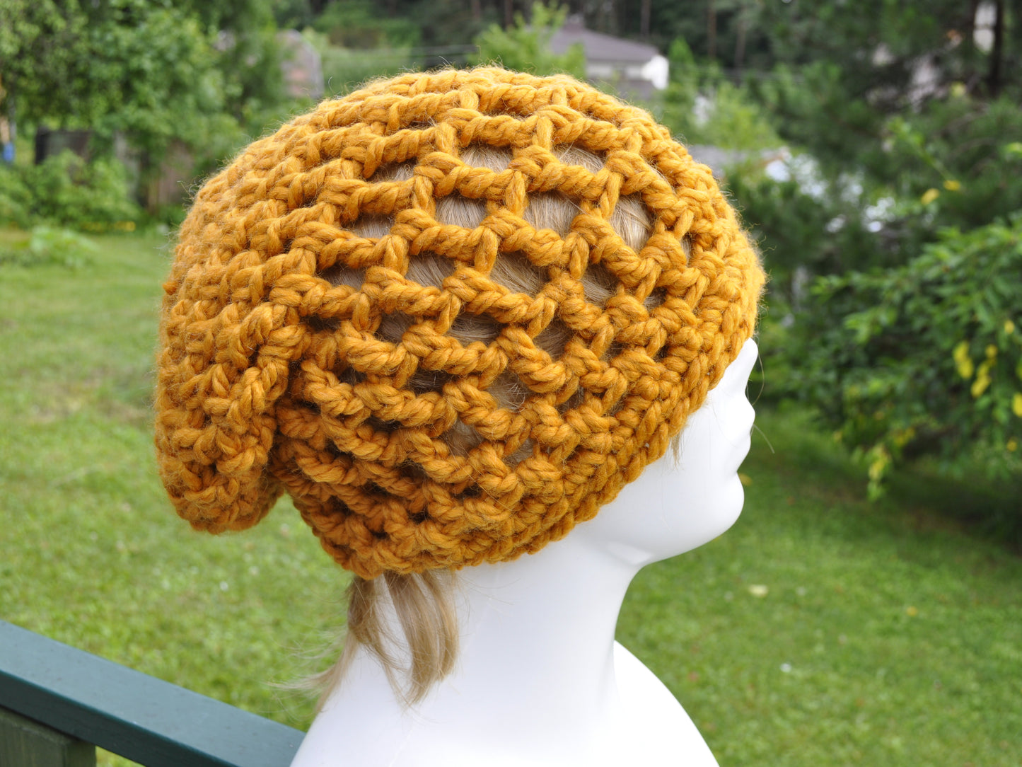 Crochet slouch beanie for women